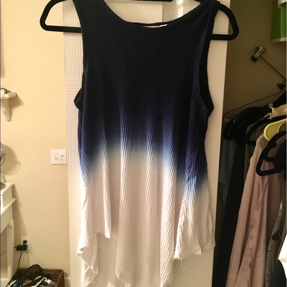 NWOT Blue and white ombré top
