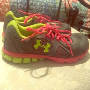 Under Armour Sneakers
