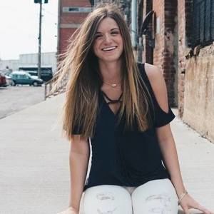 Meet your Posher, Nicole