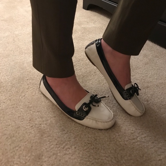 Tommy Hilfiger loafers size 10 - Picture 6 of 6