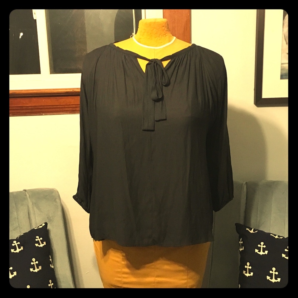 Beautiful Black Top NWOT