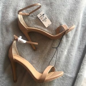 New Express Heels size 6.5 with tag