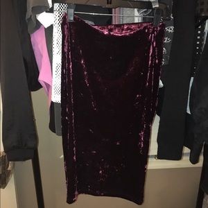 //SOLD\\ velvet midi skirt