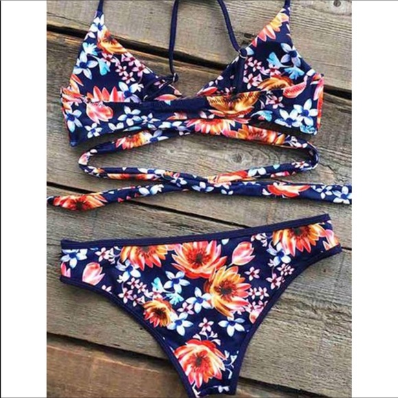 Cupshe Other - Cute as can be Cupshe bikini size Large