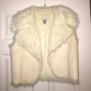 Caché cream fur vest
