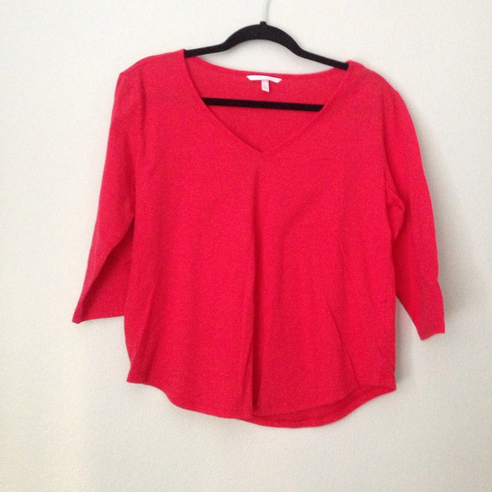 Victoria's Secret Red 3/4 Sleeve V-Neck