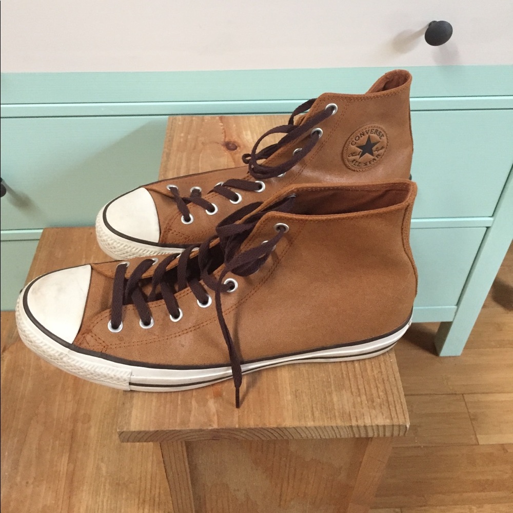 CONVERSE brown leather high top Chucks
