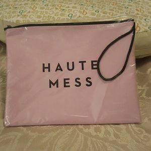 NWT " Haute Mess" Mill zip pouche