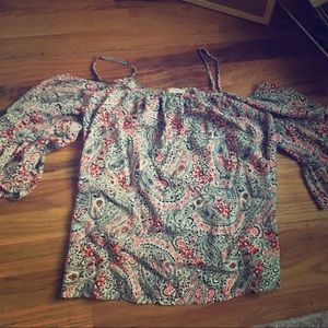 Cute off-the-shoulder top