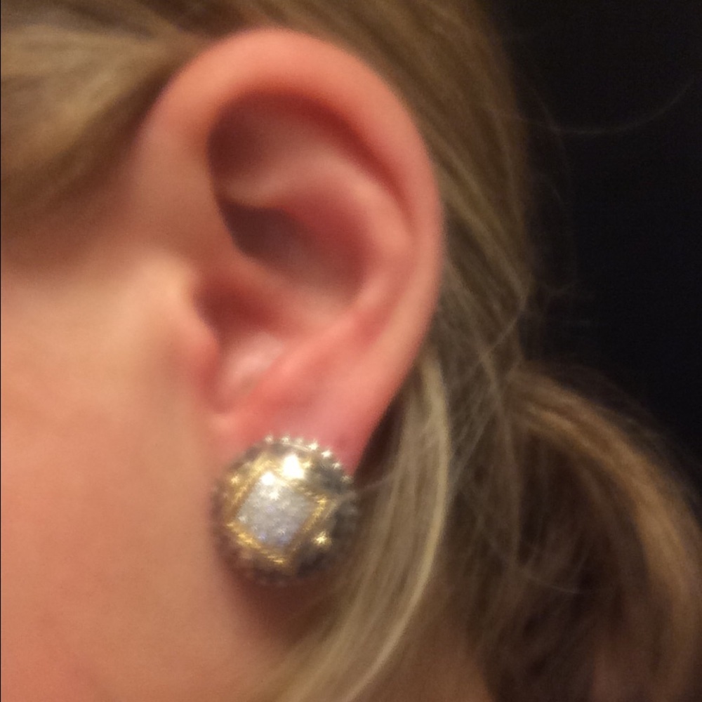 Extra photos Effy clip earrings