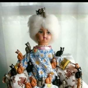 Meet your Posher, Holly