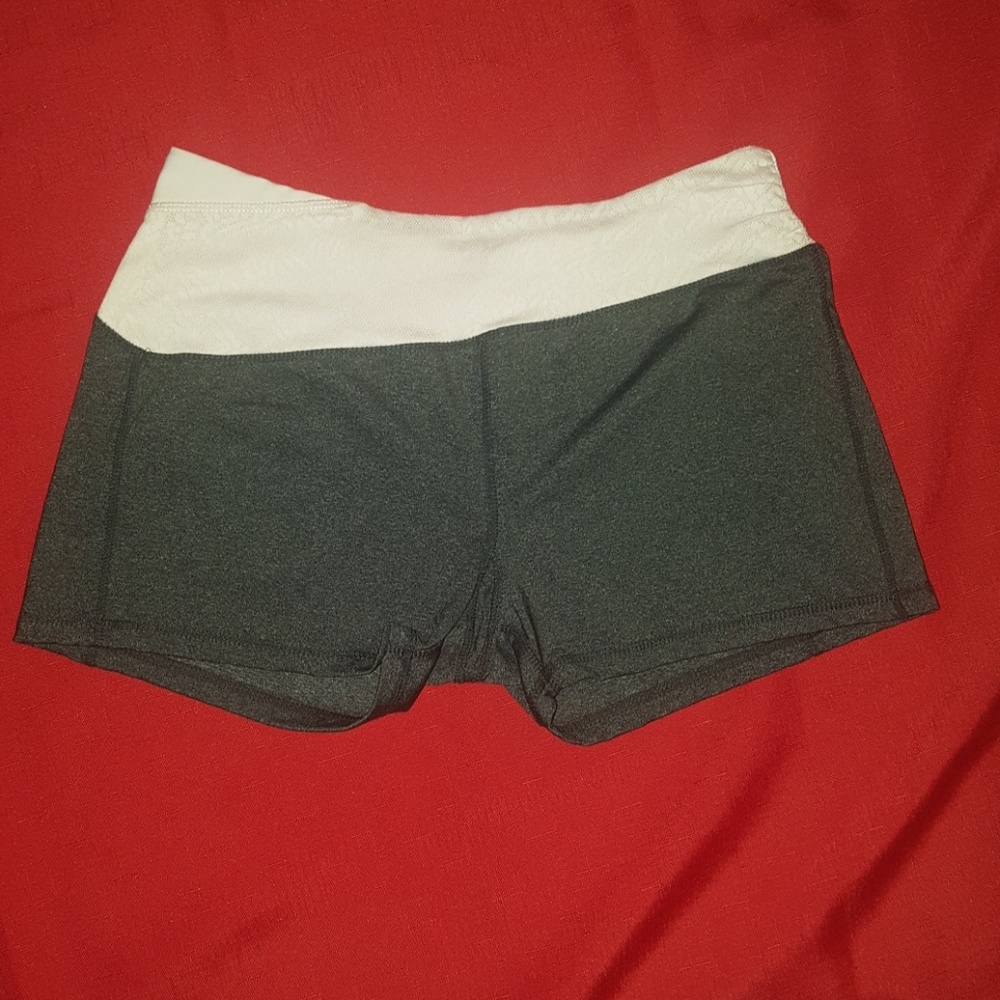 Kyodan Fitness shorts size large
