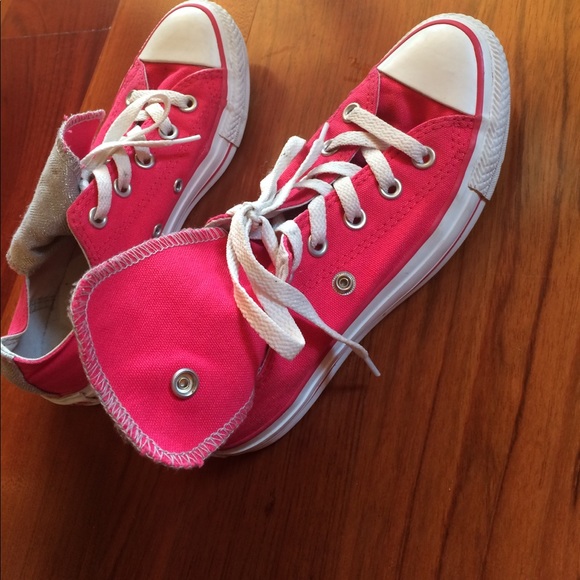 Hot pink children's converse - Picture 3 of 3