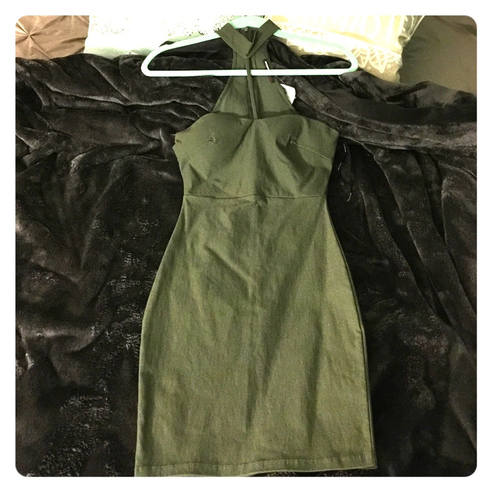 Gorgeous army green dress with neck decor