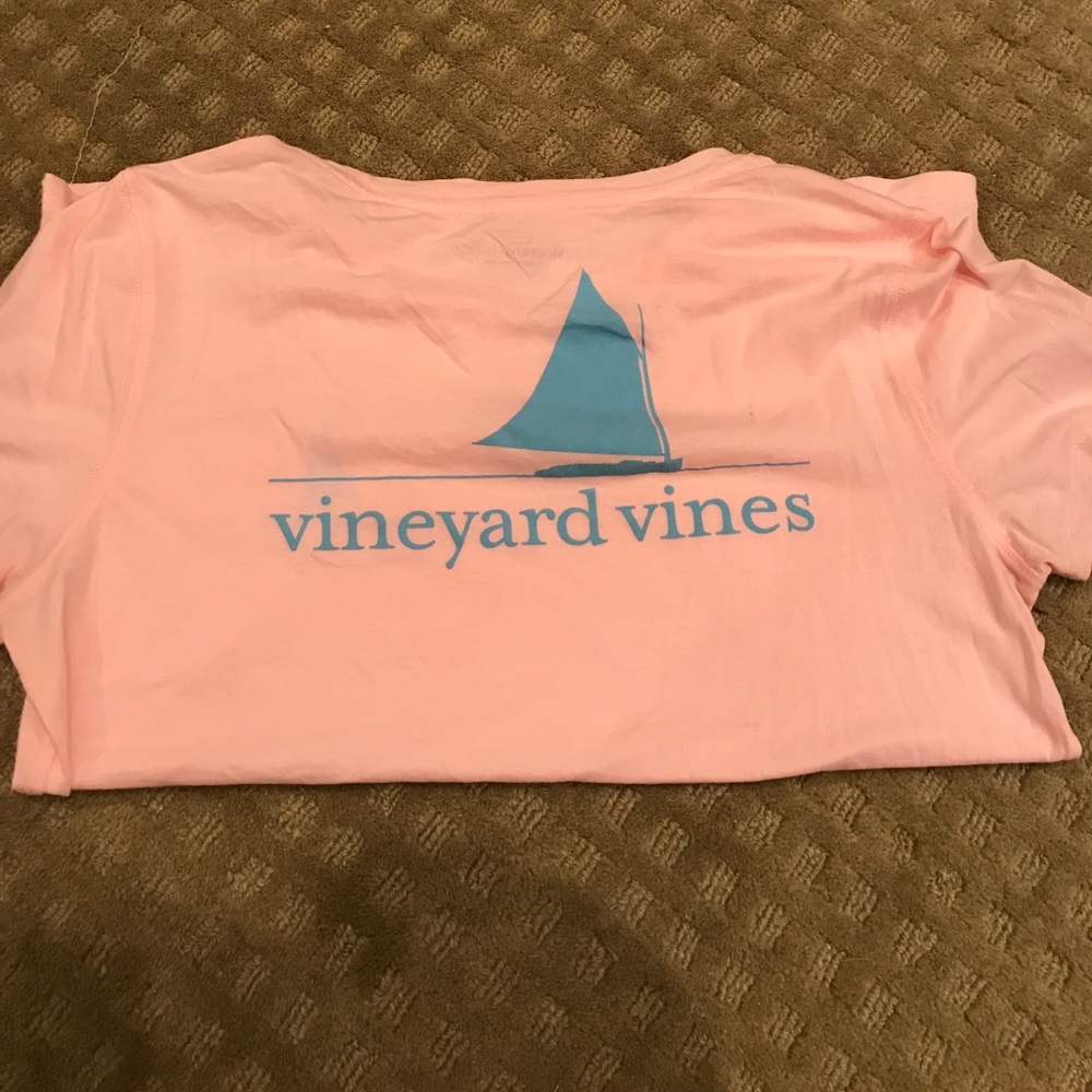 Vineyard vines baby pink tee