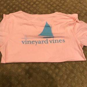 Vineyard vines baby pink tee