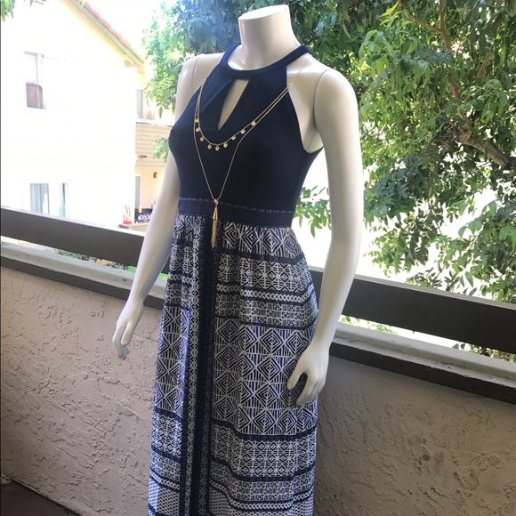 Last 1 Left! 💋 Vince Camuto • Tribal Key Hole Max - Picture 3 of 8