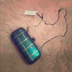 Emerald clutch