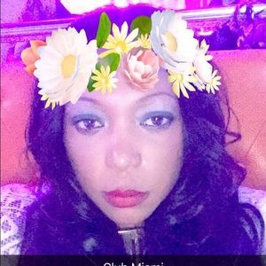 Meet your Posher, Simone