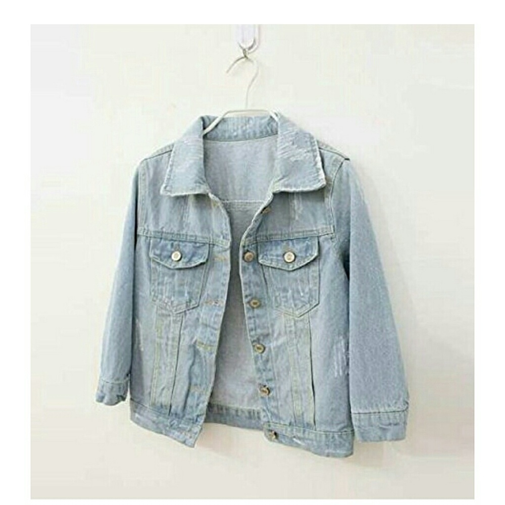 Light denim jean jacket