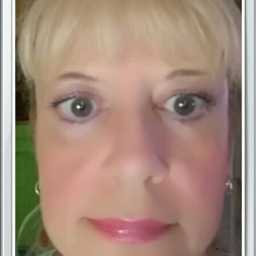 Meet your Posher, Michele