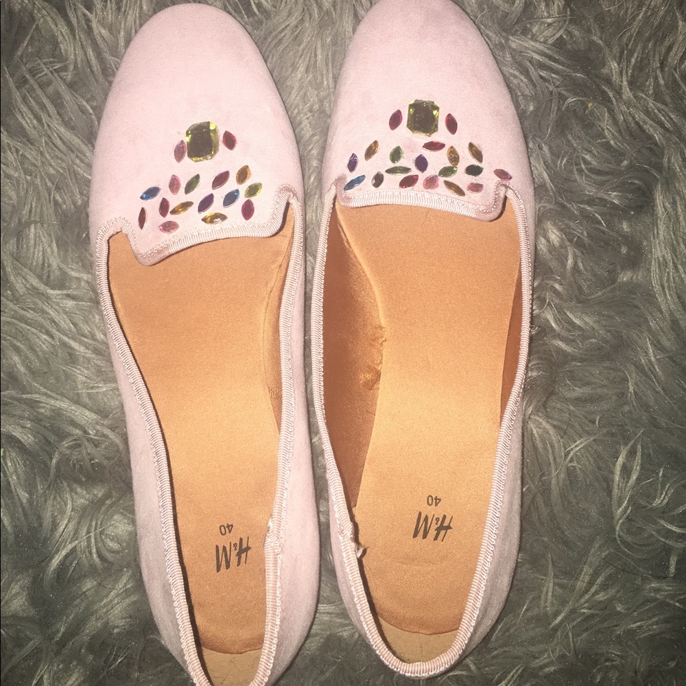 H&M Flats