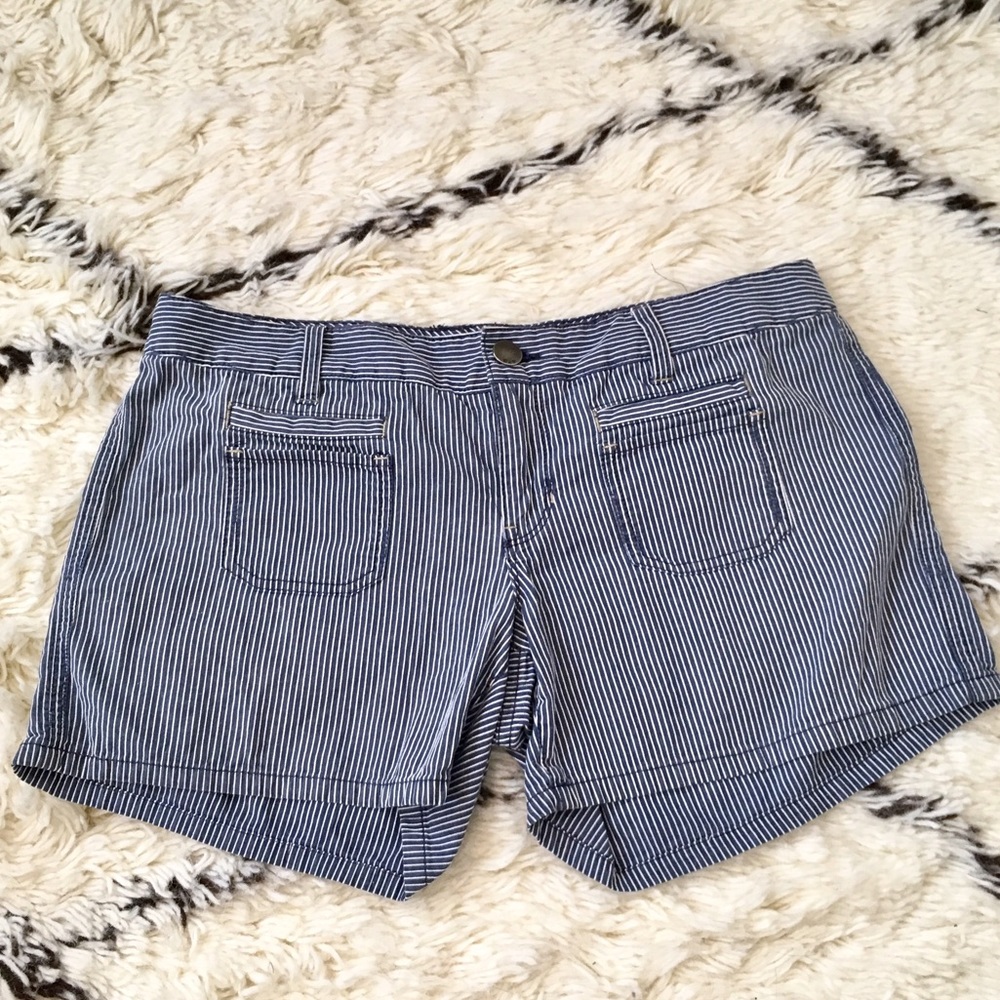 Gap limited edition nautical stripe shorts