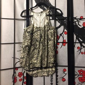Black and White Print Tank. NEVER WORN!