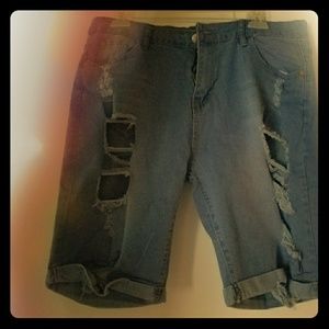 distress bermuda shorts