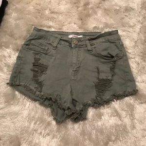 Kilque B army green distressed jean shorts