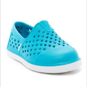 👶🏼NWT Toms Romper Waterproof Slip-On Shoes