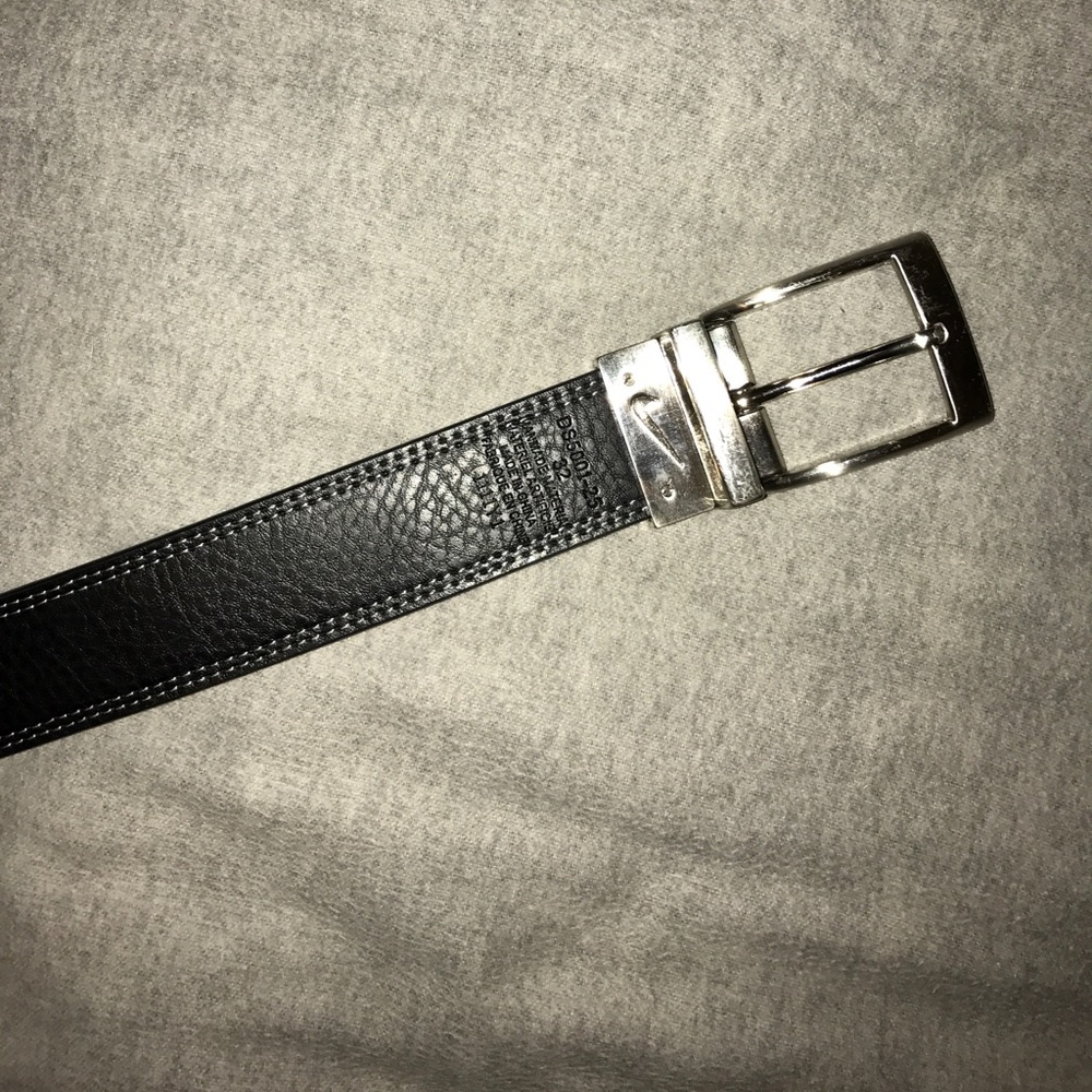 Men's Nike Black and White reversible golf belt