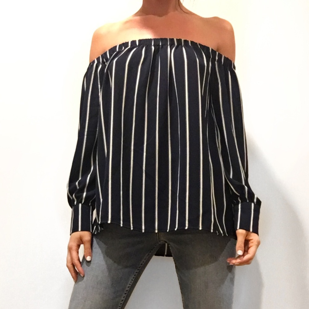 ⚡️⚡️⚡️ Navy Striped Off Shoulder top - Boutique