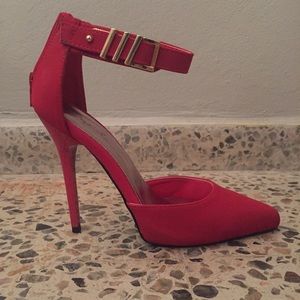 FLASH SALE ❗️Red heels 👠