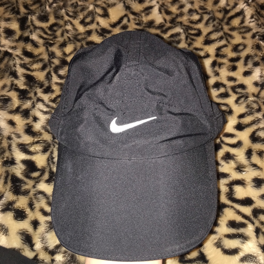 ✨ NIKE Baseball Hat ✨