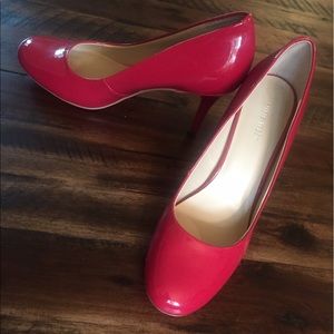 Nine West red pumps size 10