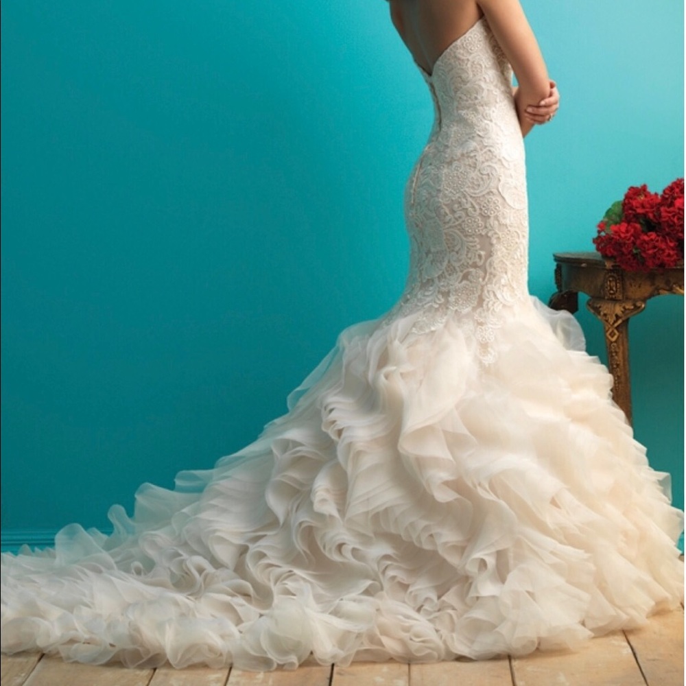 Wedding dress!