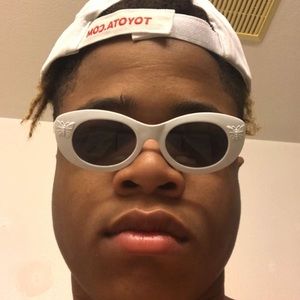 Meet your Posher, Kenneth