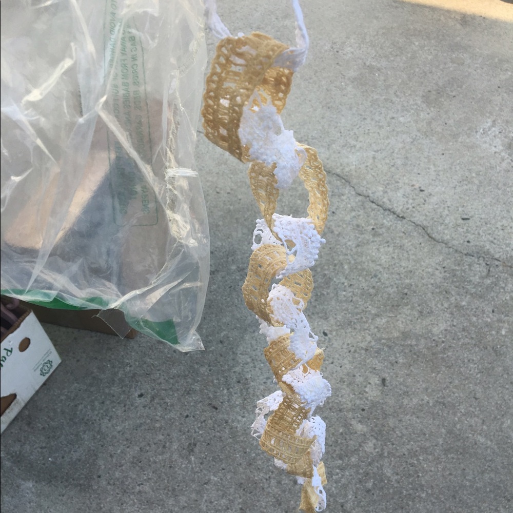 Crochet and lace link wedding decor