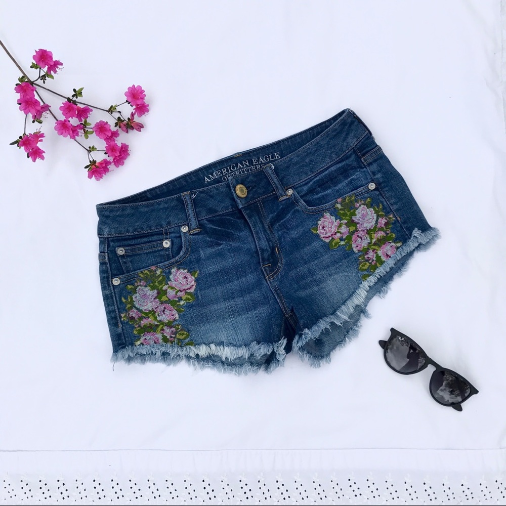 American Eagle Floral Embroidered Cut Off Shorts