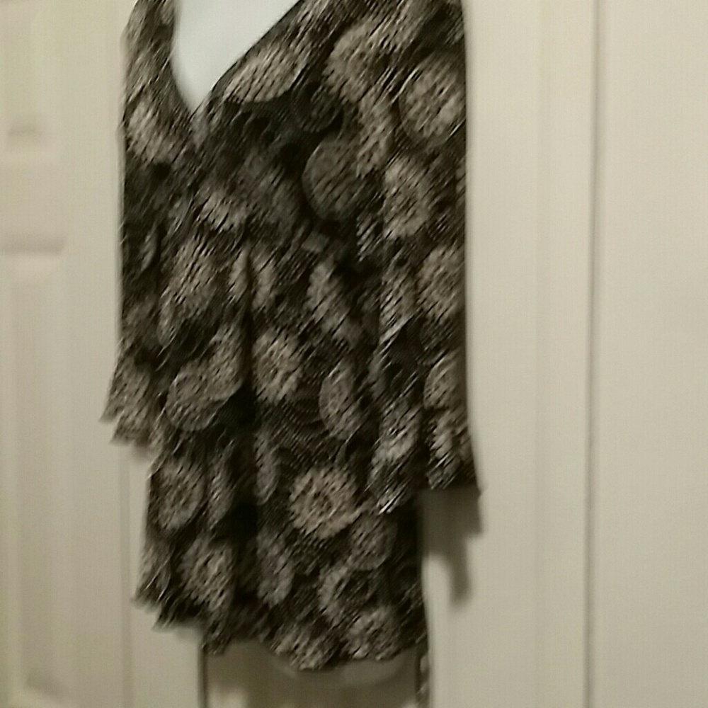 Top - Picture 3 of 8