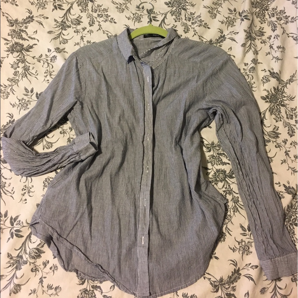 Button down white/blue long sleeve