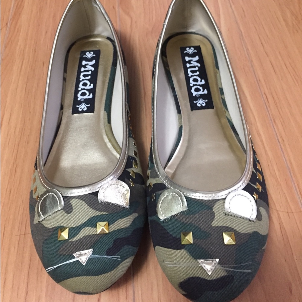 NWOT Studded camo mouse flats - Picture 3 of 5