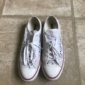 Crochet converse