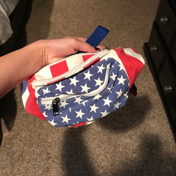 Handbags - USA fanny pack