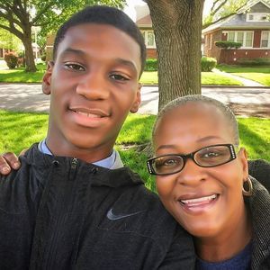 Meet your Posher, Yvette