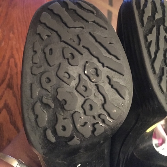 Size 6 Hot Cakes heels - Picture 4 of 5