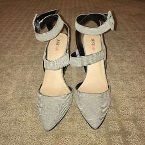 Brand New JustFab Heels!!