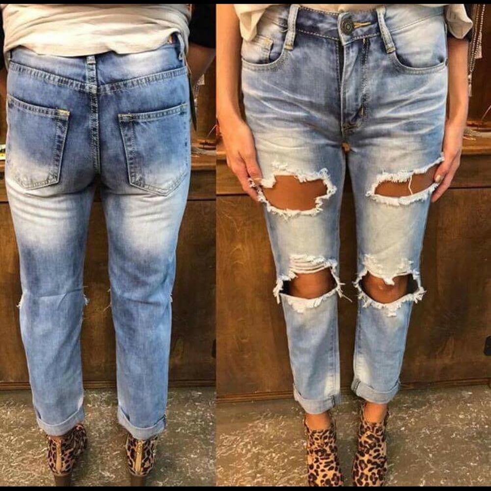 NWT boutique distressed jeans