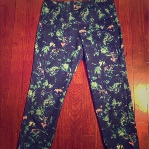 Old Navy Active Capris